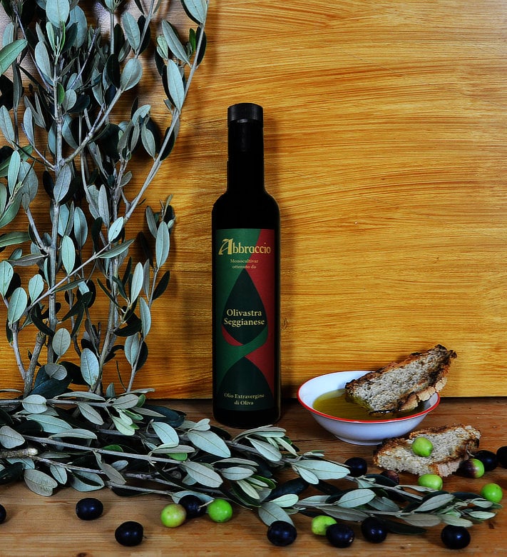 extra virgin olive oil olivastra abbraccio