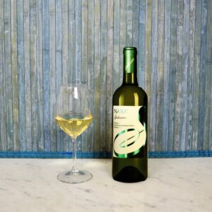 nara salustri white wine